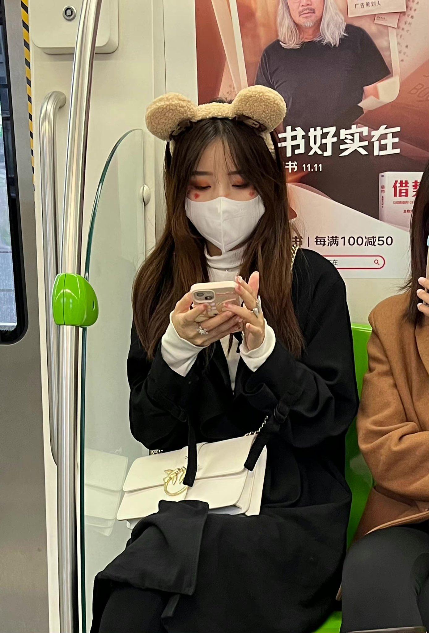 两只耳朵